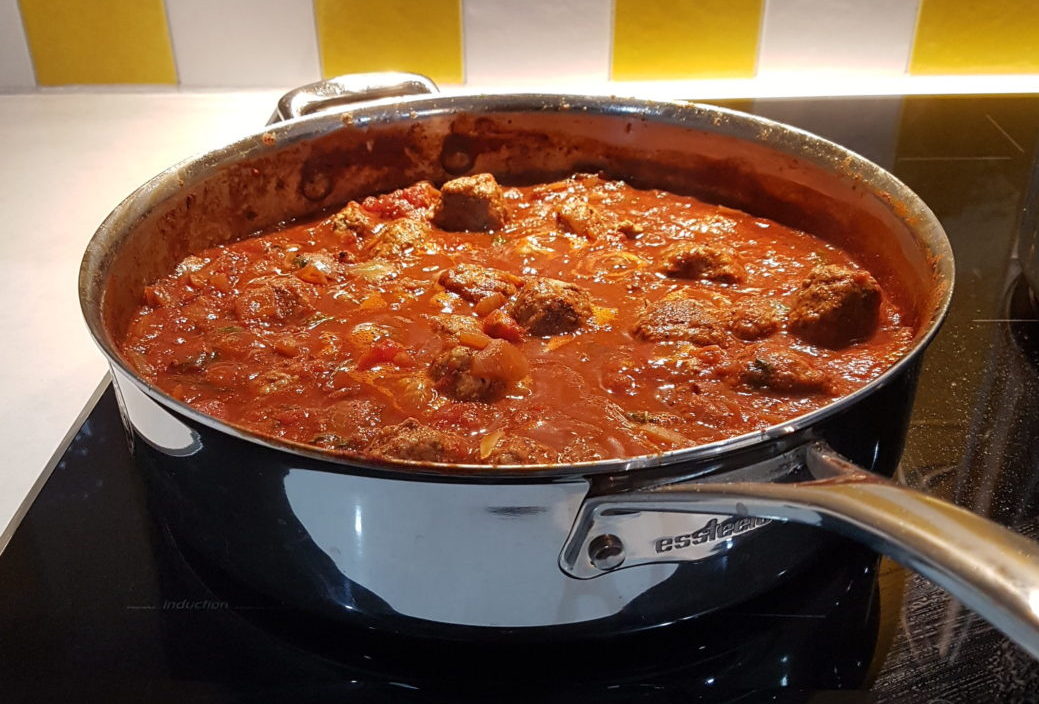 Low Carb Zoodles and Meatballs