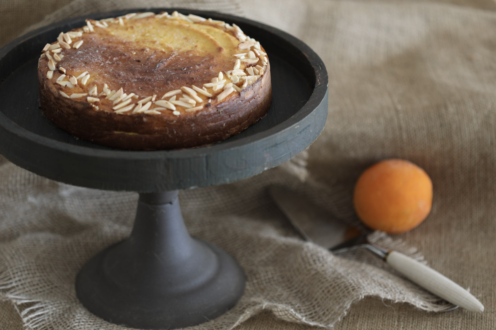 Low Carb Orange and Almond Cake