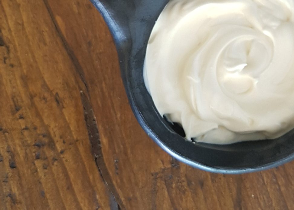 Making your own yoghurt - Creamy Greek Style Yoghurt