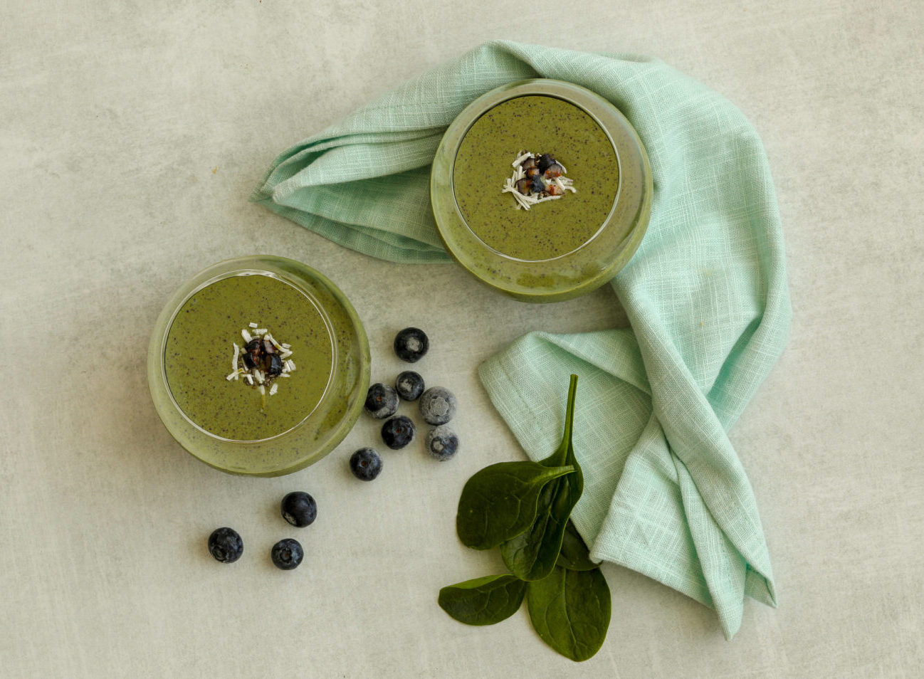 Sugar Free Blueberry Chia Protein Smoothie. Hemp Seed Benefits and How to Use Them