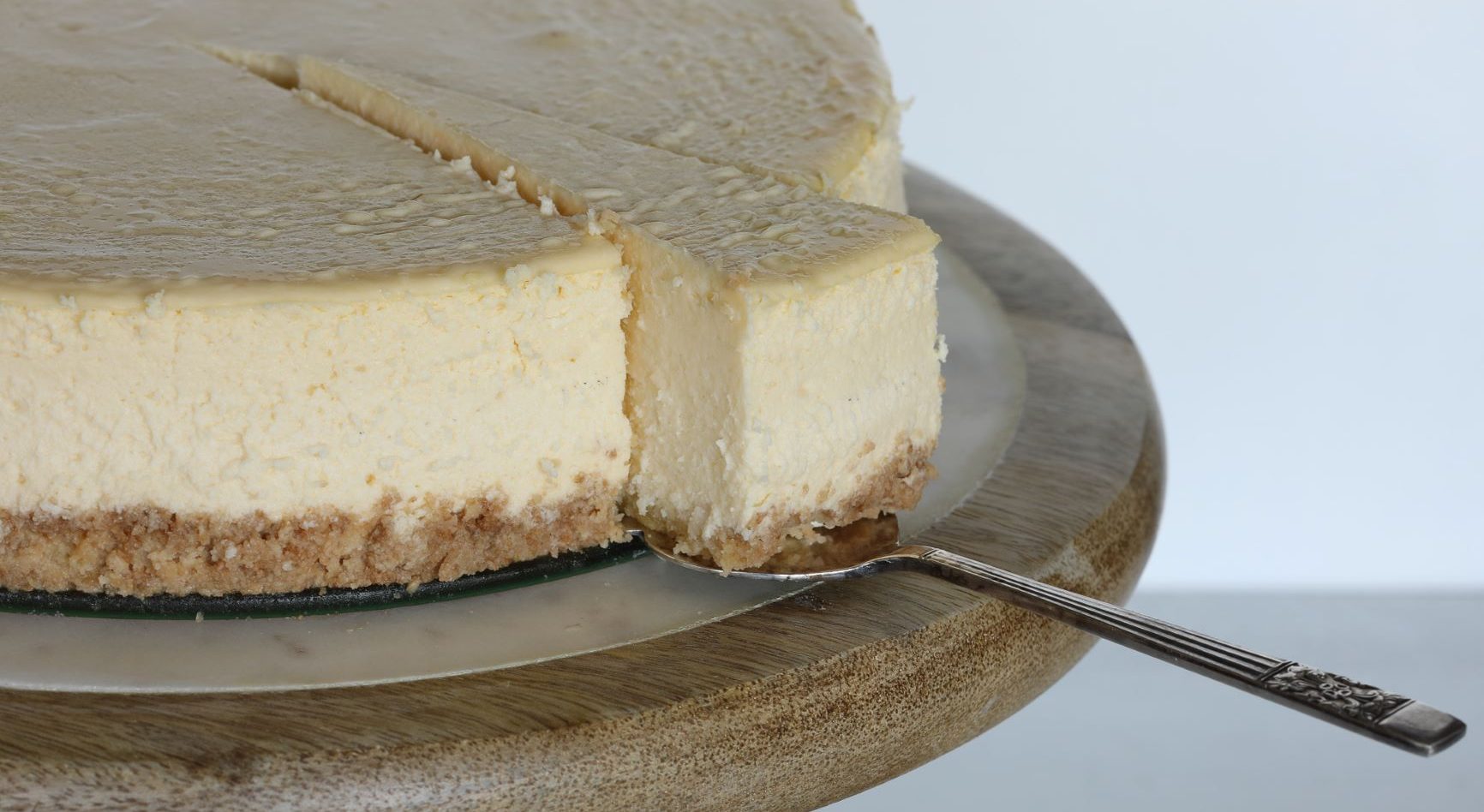 Low Baked Carb Ceamy Baked Cheesecake