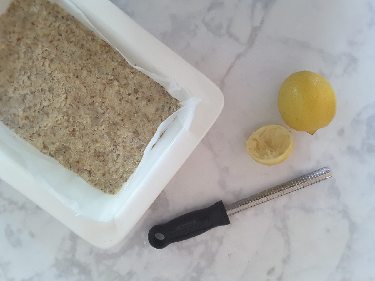 Low Carb No Bake Lemon Slice