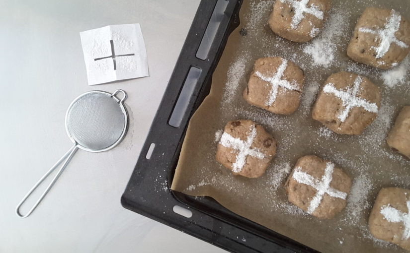 Low Carb Keto Hot Cross Buns