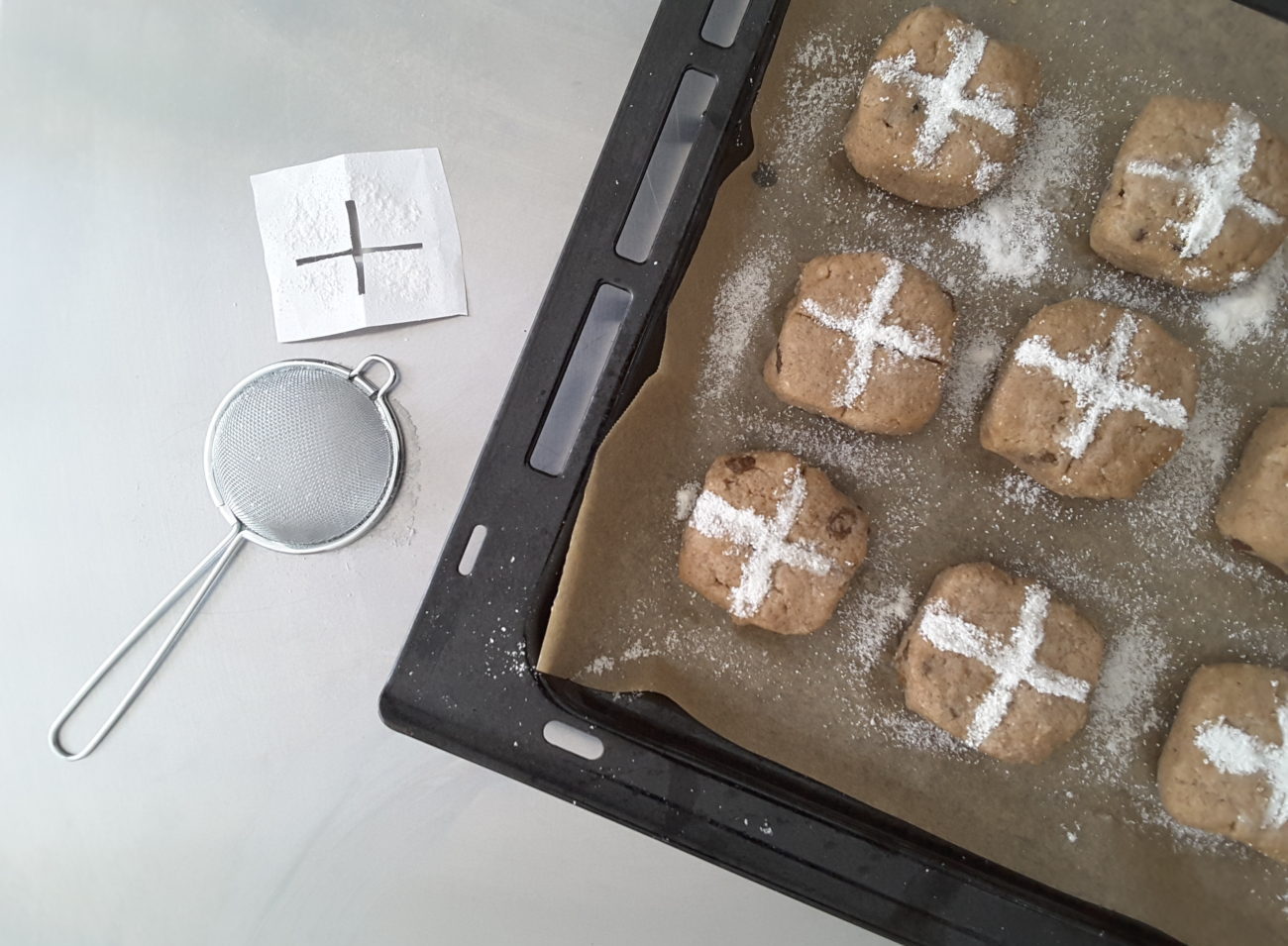 Low Carb Keto Hot Cross Buns