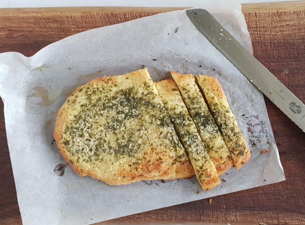 low carb keto garlic bread