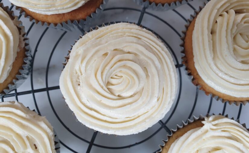 The Best Keto Vanilla Cupcakes