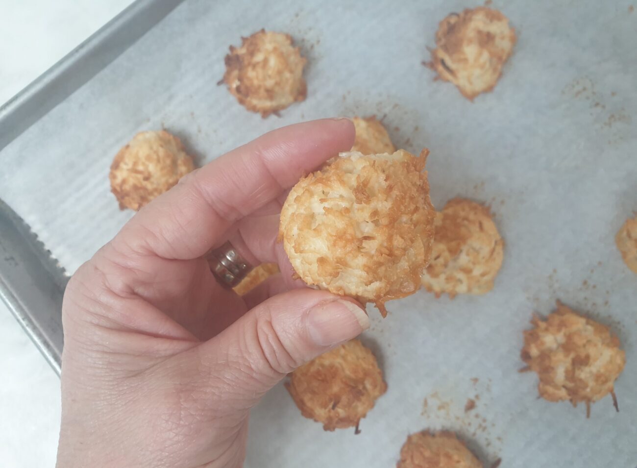 Keto Coconut Macaroons