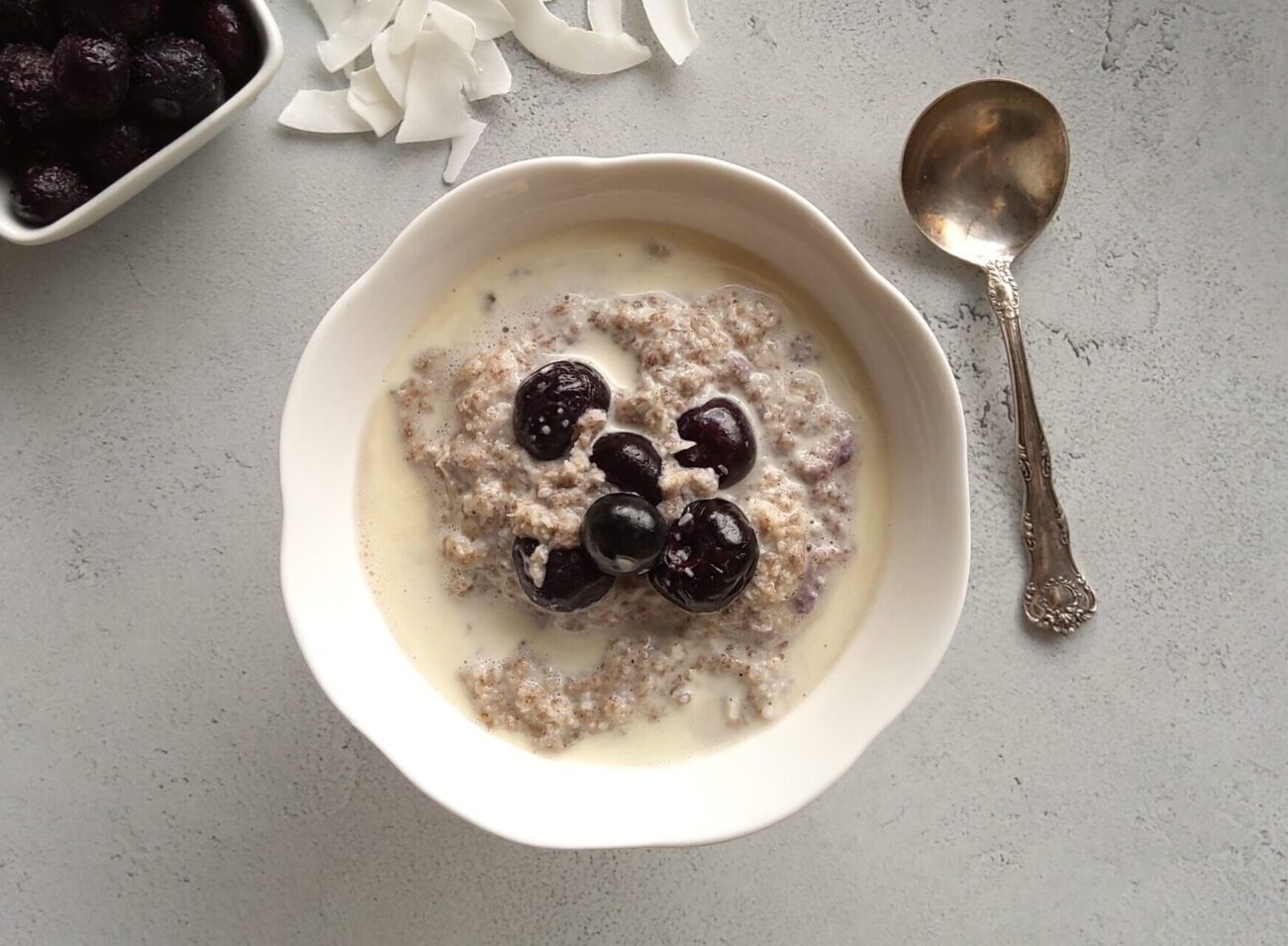 Low Carb Blueberry Coconut Porridge