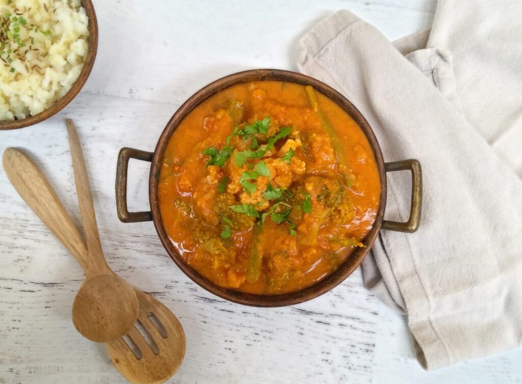 Butter Vegetable curry with cauliflower rice