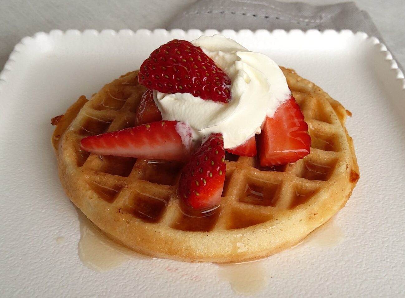 https://ketohh.com/wp-content/uploads/2021/08/sweet-keto-chaffle-waffle-12-e1630485511897.jpg